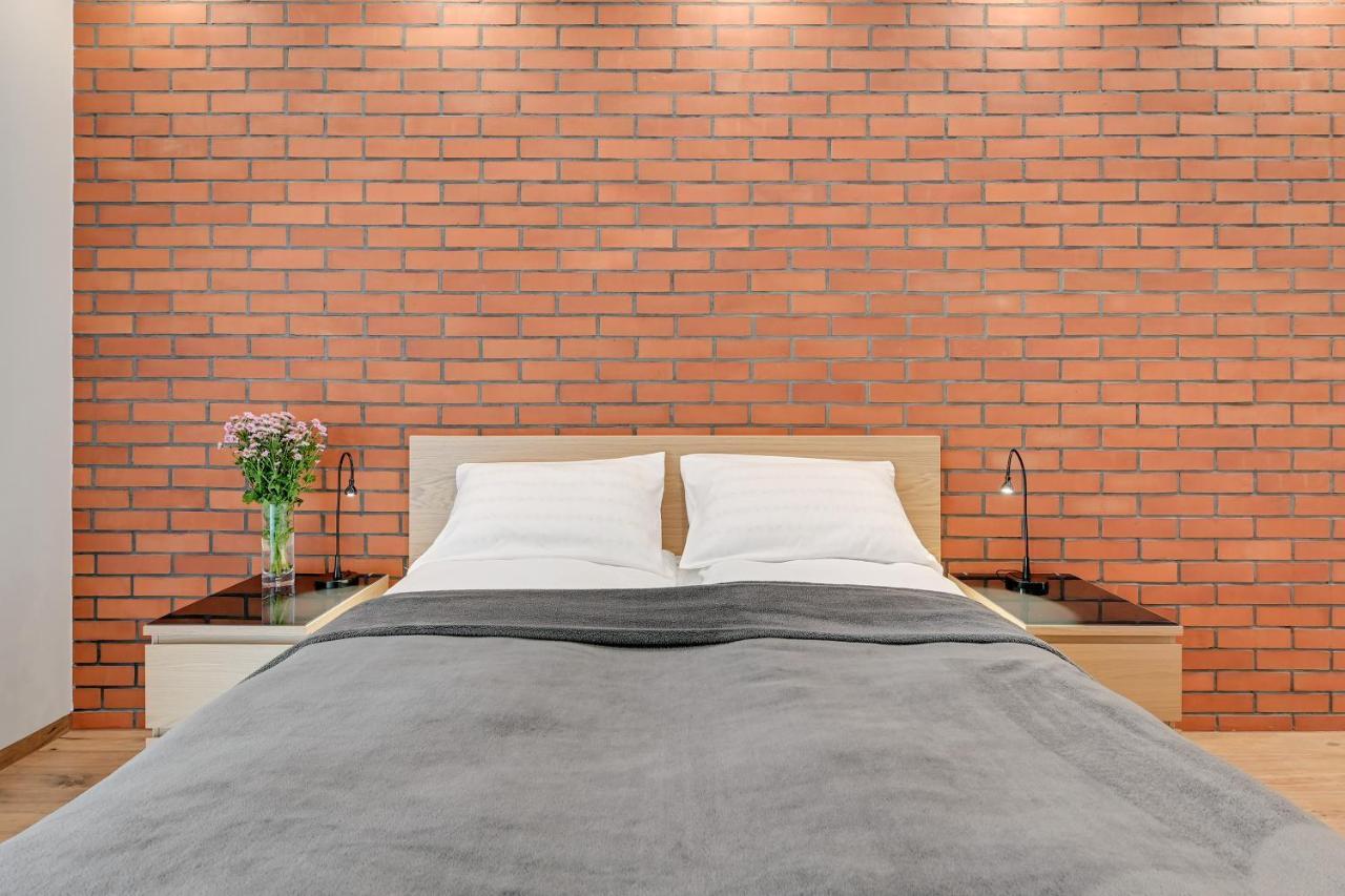 Central Apartment - Free Private Parking グダニスク エクステリア 写真