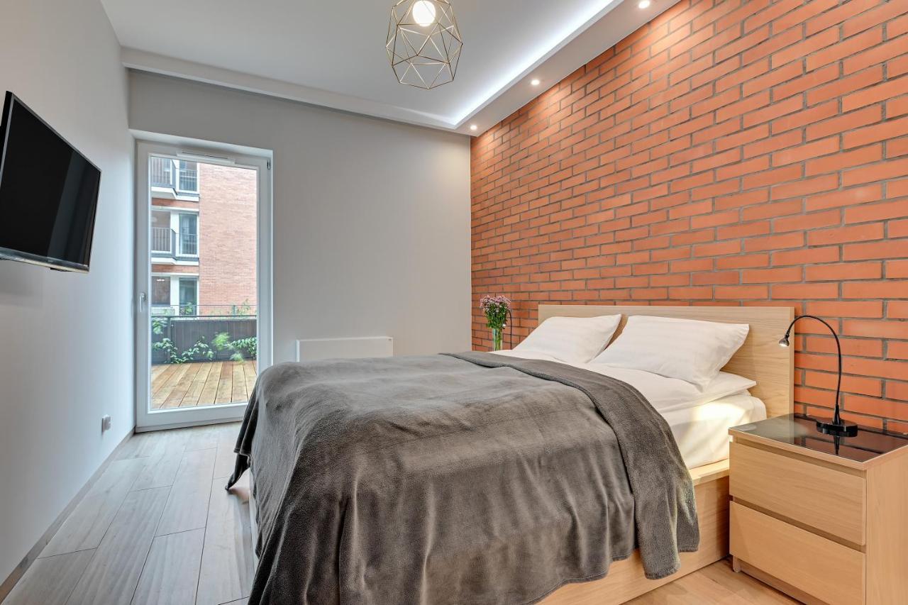 Central Apartment - Free Private Parking グダニスク エクステリア 写真