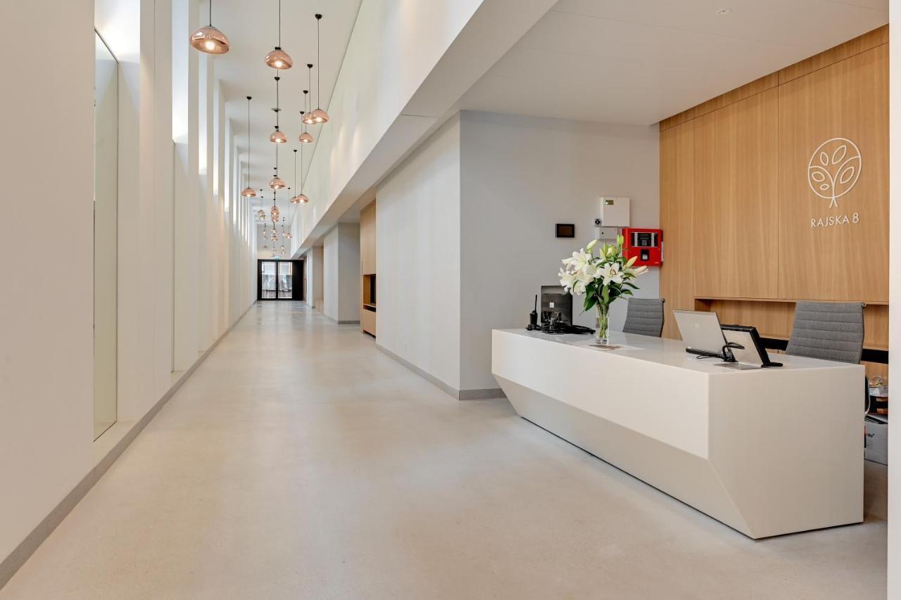 Central Apartment - Free Private Parking グダニスク エクステリア 写真