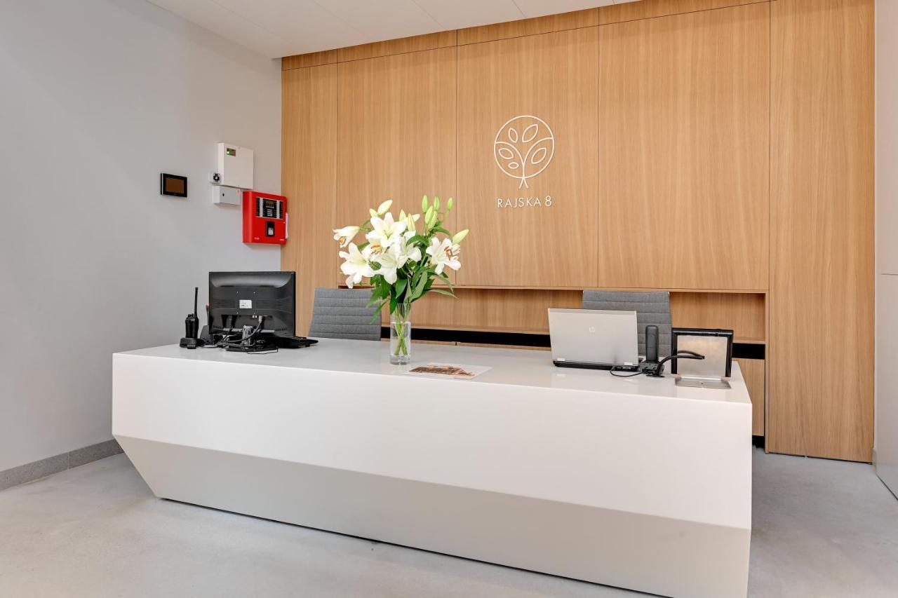 Central Apartment - Free Private Parking グダニスク エクステリア 写真